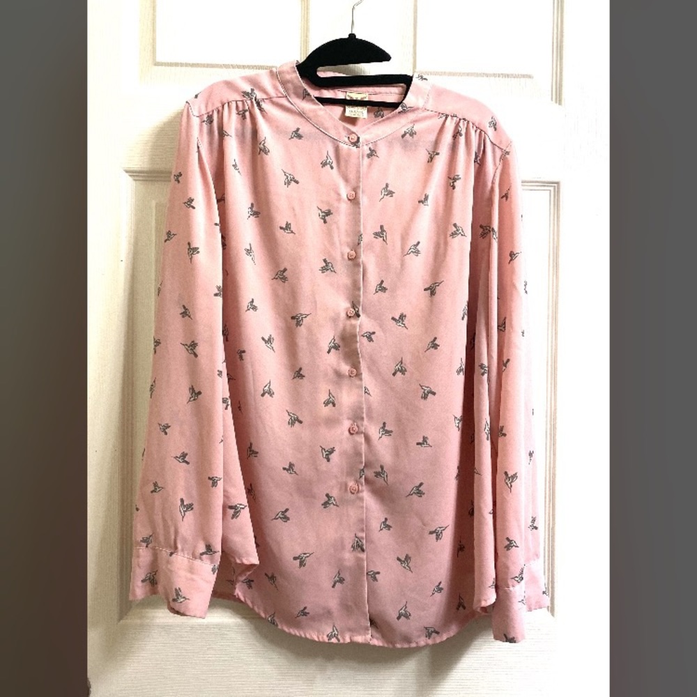 Plus Size Blouse w/birds Size XL (16-18)